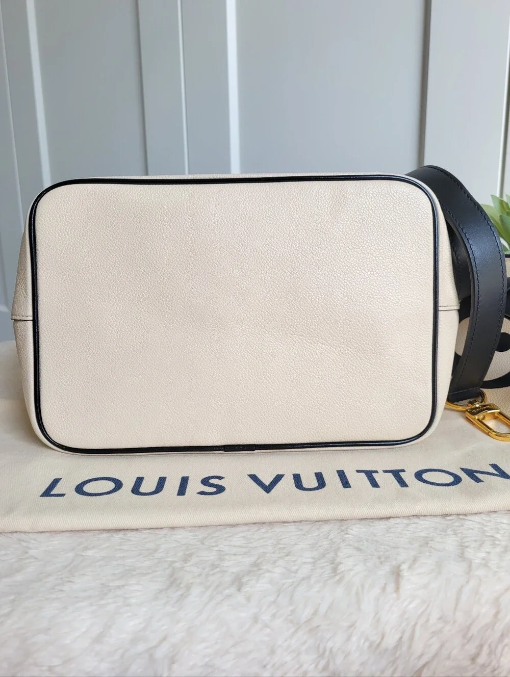 💕LIMITED Edition Louis Vuitton Neo Crafty Giant Noe Ivory Creme Black Empreinte